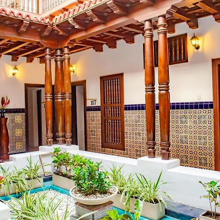 Aw Hotel Puertas De La Bahia